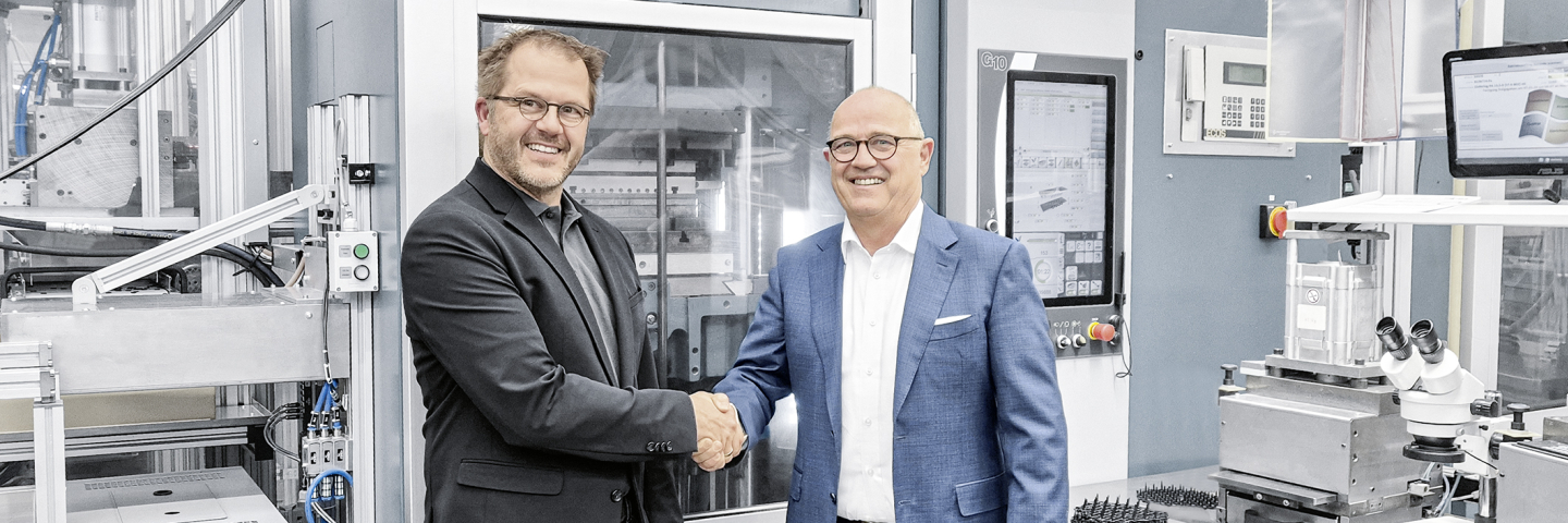 Handshake Festo und Neddermann